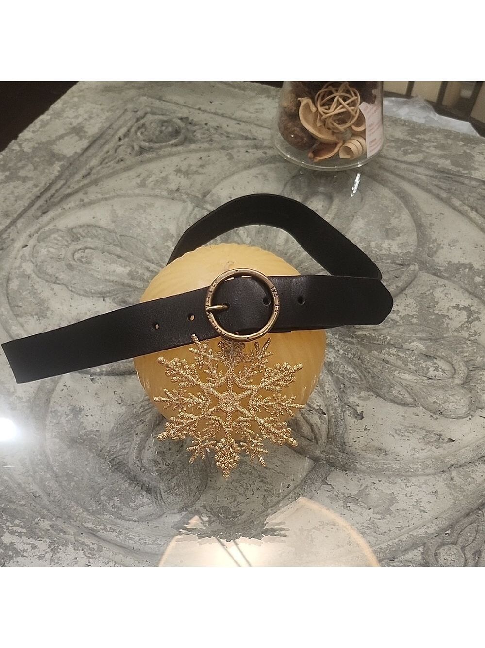 Levis Elegant Black Leather Belt with Gold Buckle Size 36